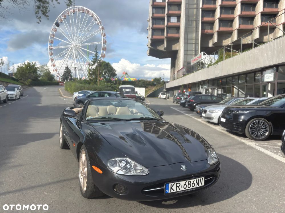 Jaguar XK8 Cabriolet - 8