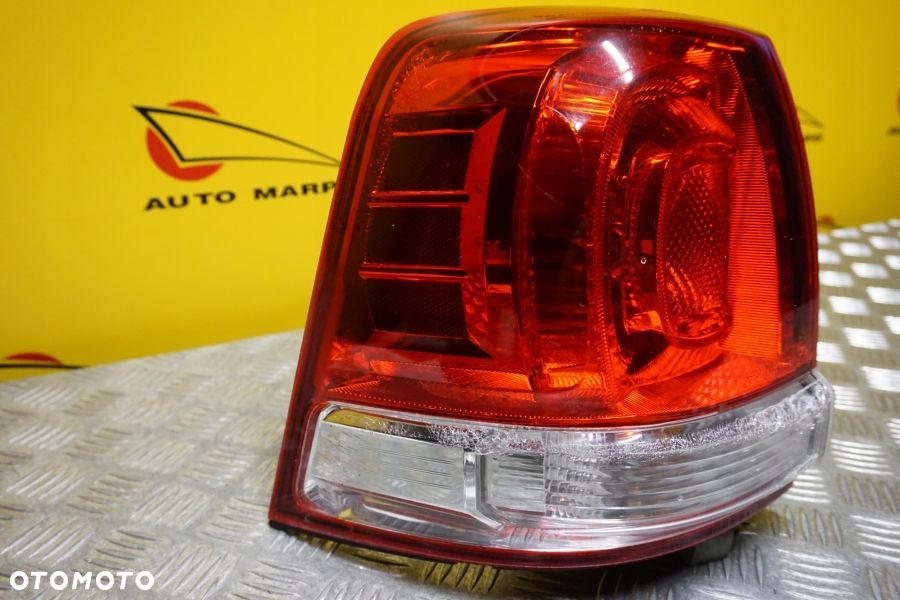 TOYOTA LAND CRUISER LC200 2008 - 2011 LAMPA TYŁ LEWA TYLNA USA - 3