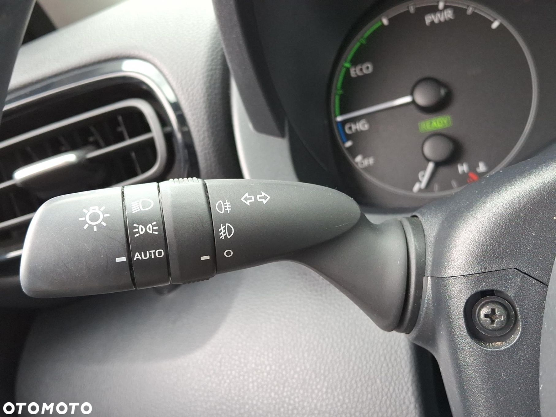 Toyota Yaris Hybrid 1.5 Comfort - 16