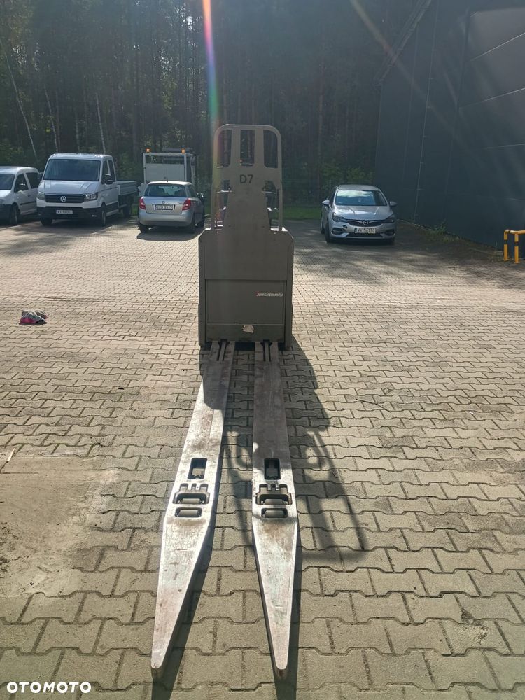 Jungheinrich ECE 230 - 6