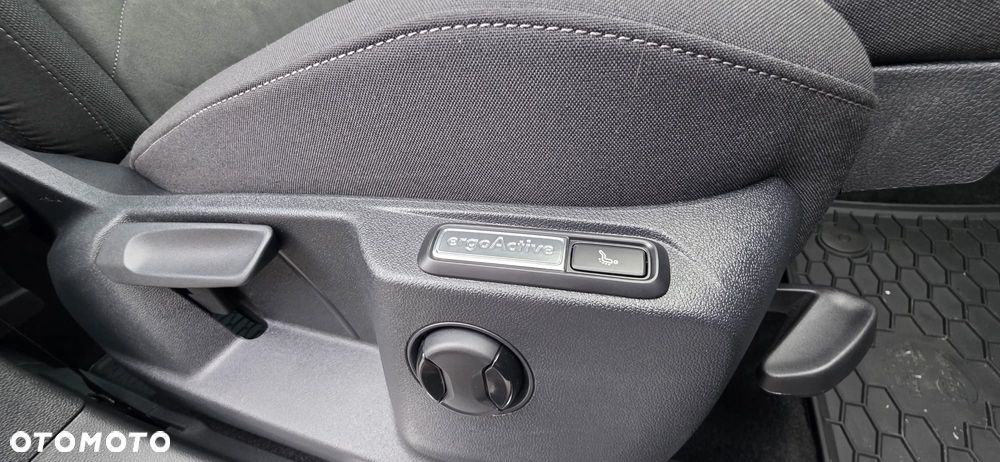 Volkswagen Tiguan - 13