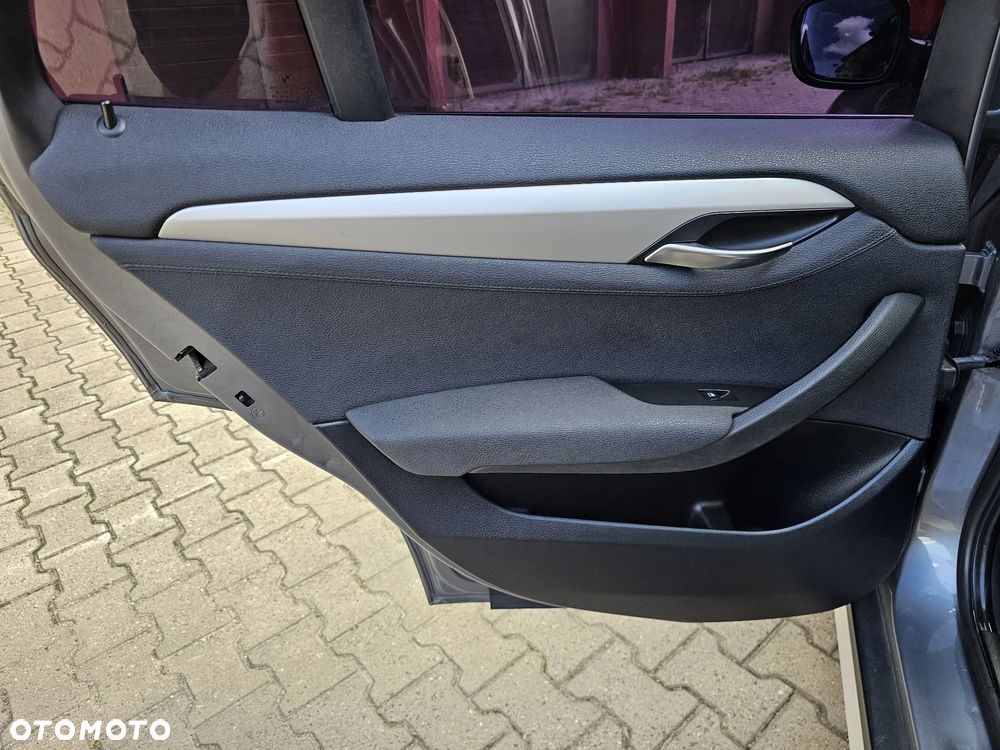 BMW X1 xDrive18d xLine - 14