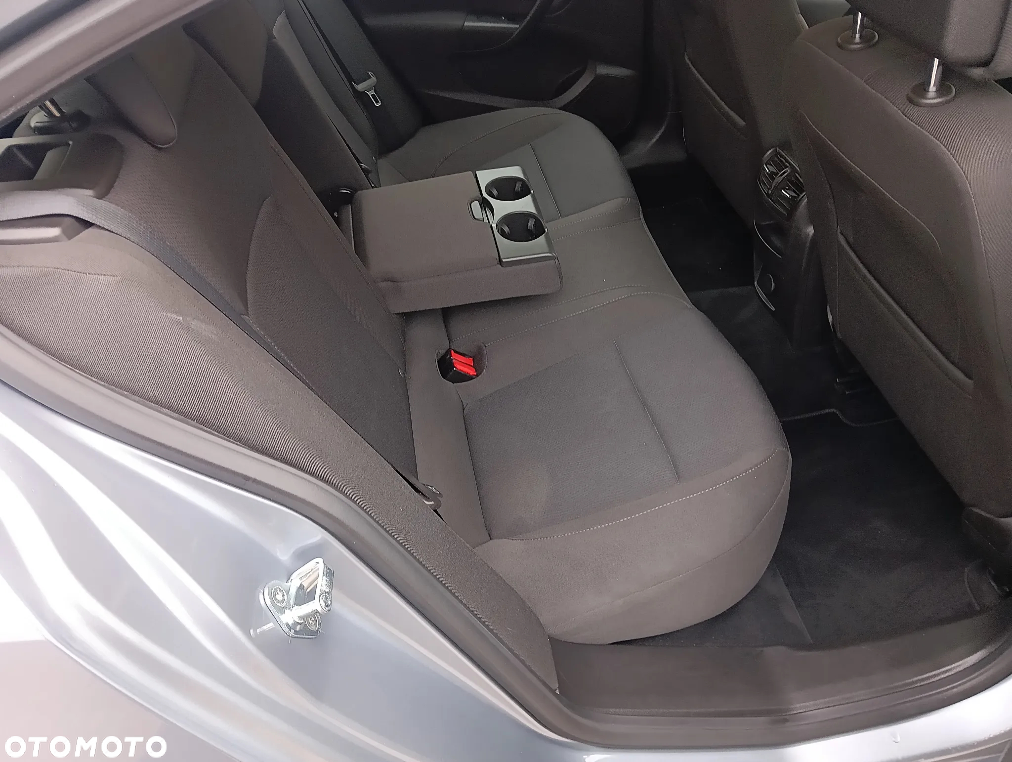 Opel Insignia 1.6 Turbo Edition - 17