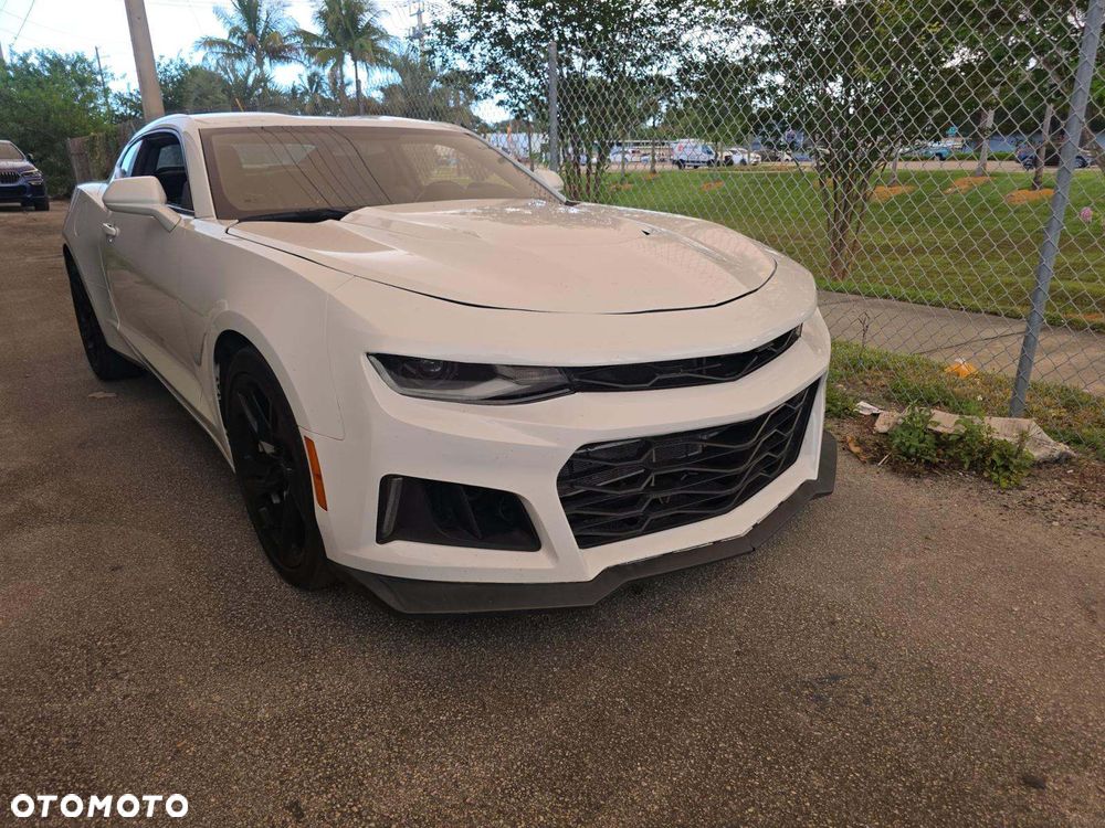 Chevrolet Camaro - 3