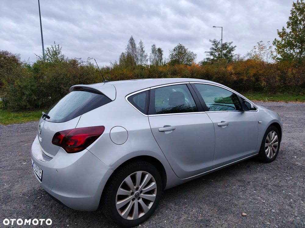 Opel Astra 1.6 Cosmo - 8