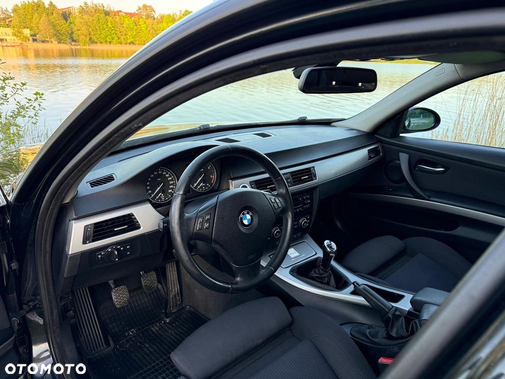 BMW Seria 3 318d DPF - 15