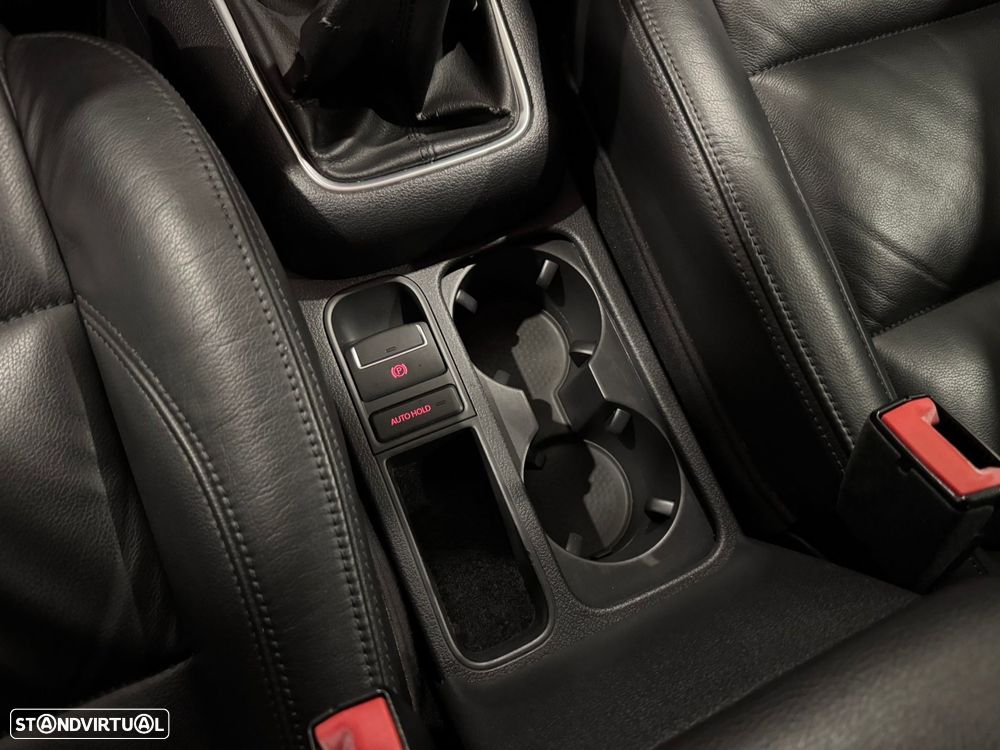 VW Tiguan 2.0 TDI Sport 4Motion - 37