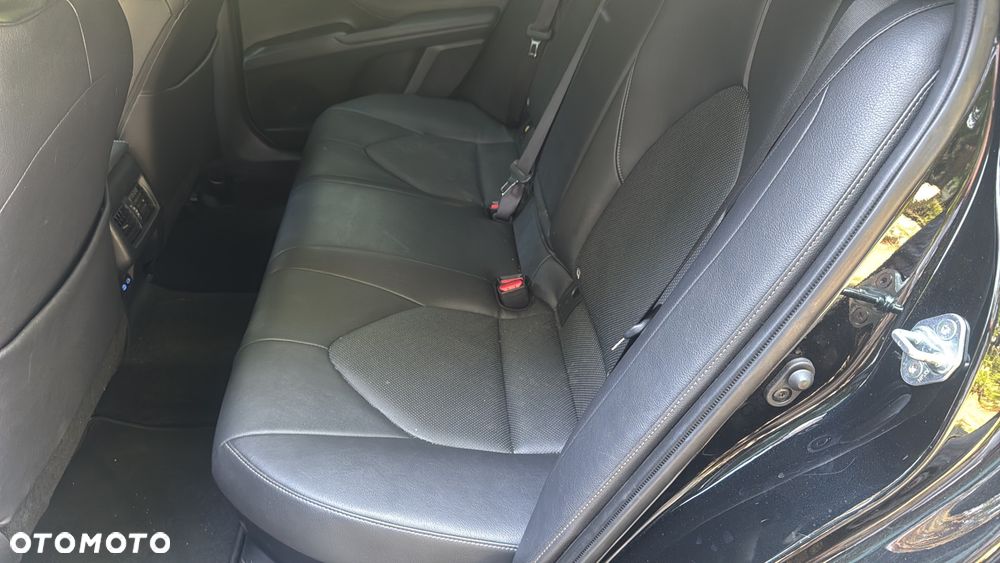 Toyota Camry 2.5 Hybrid Executive CVT - 11