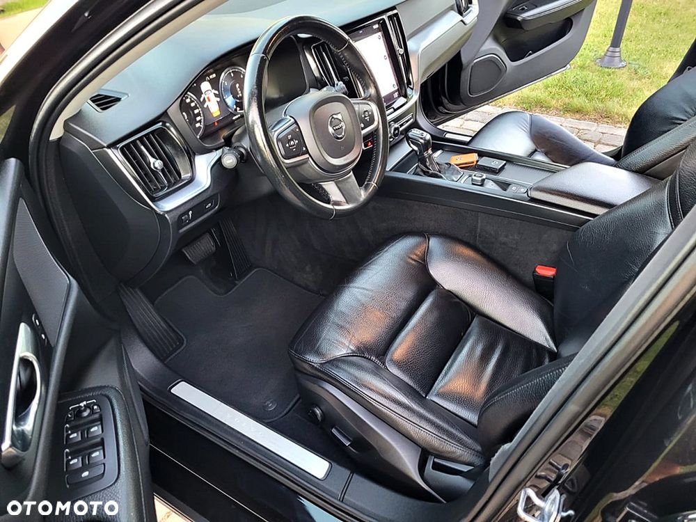 Volvo V60 D3 Geartronic Momentum Pro - 25
