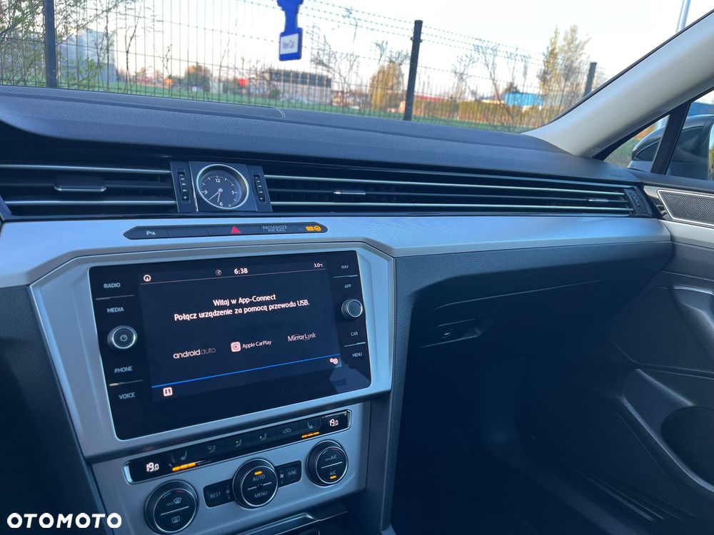 Volkswagen Passat Variant 1.5 TSI OPF DSG Business - 19
