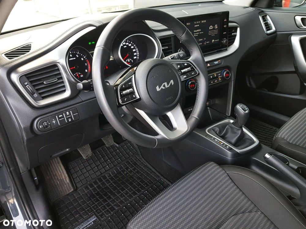 Kia Ceed 1.5 T-GDI M - 14