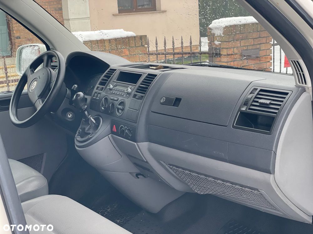 Volkswagen Caravelle L2 - 12