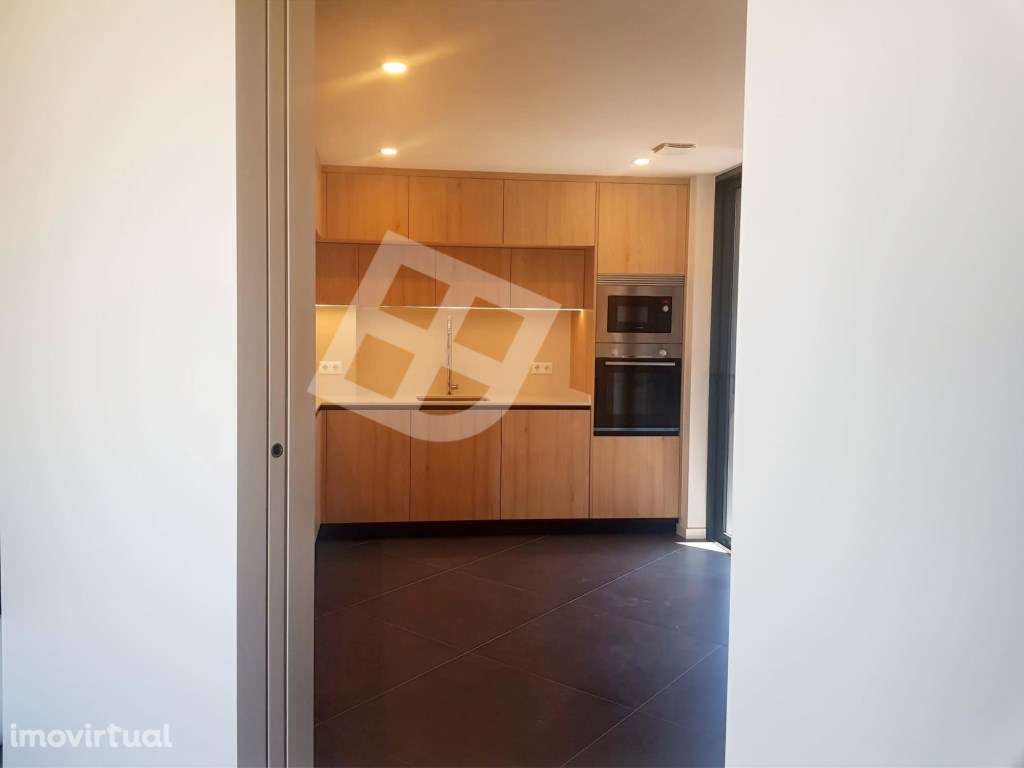 Apartamento T3 Duplex c/ Terraço e piscina - Aveiro Centro - Grande imagem: 2/33