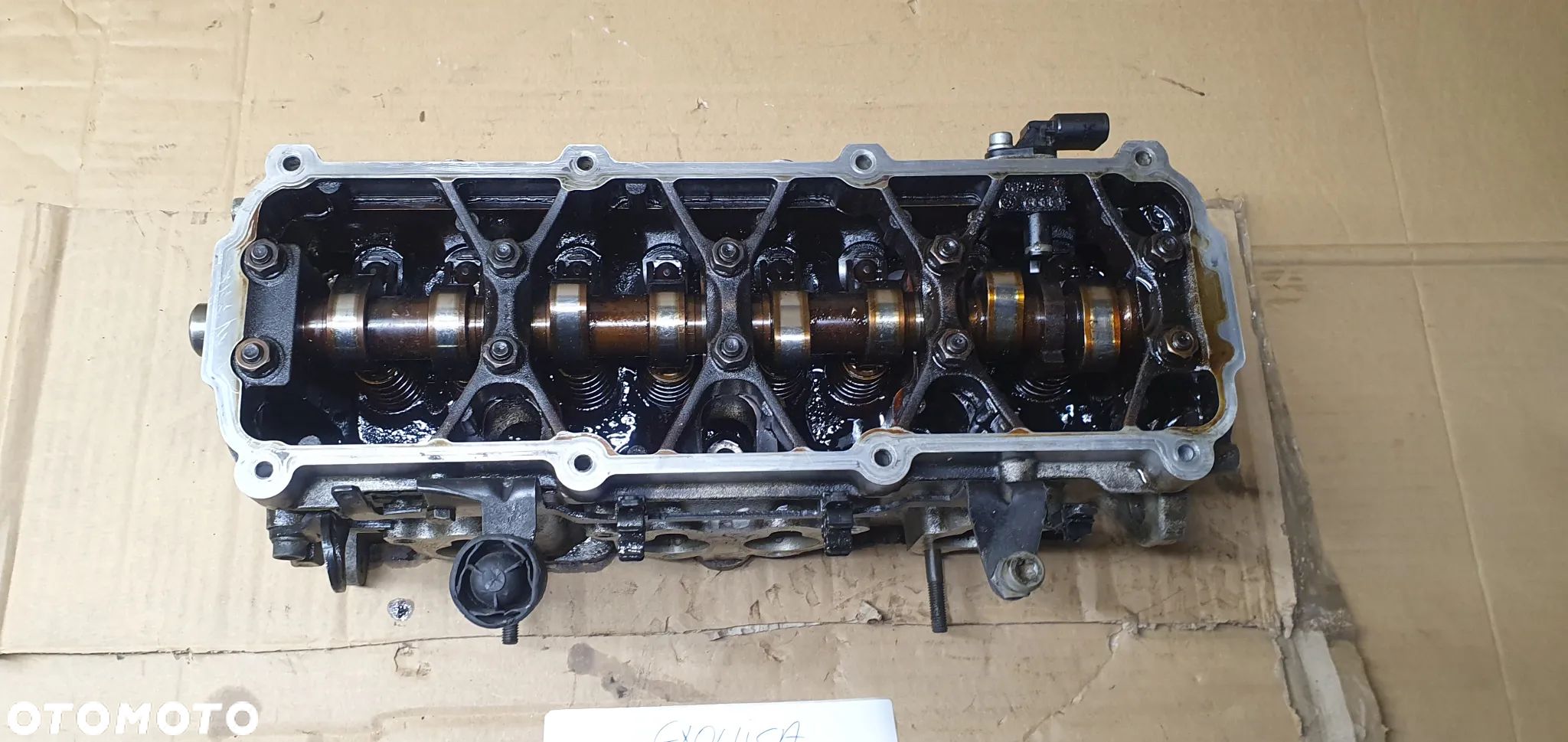 Głowica silnika kompletna wałek Audi A4 B6 1.6 06B103373T - 1