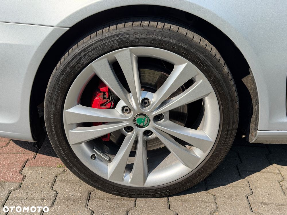 Skoda Octavia 2.0 TSI RS - 14