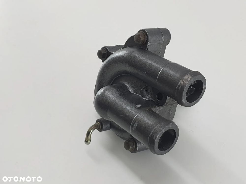 POMPA WODU OBUDOWA DEKIEL WIRNIK  BENELLI 302 - 2