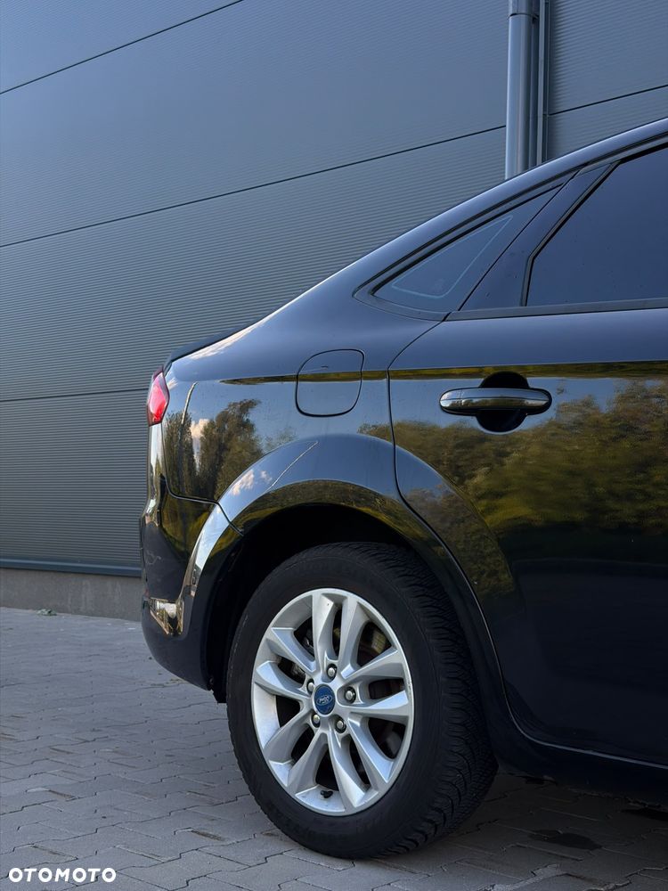 Ford Mondeo 2.0 TDCi Silver X - 16