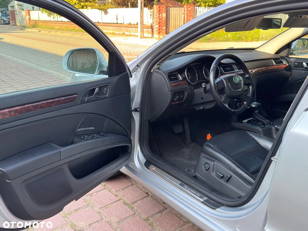 Skoda Superb 1.8 TSI Elegance DSG - 13