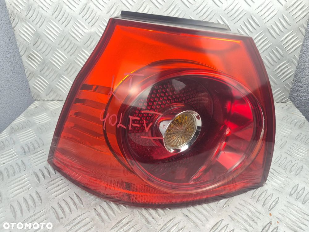 Lampa tylna strona lewa Volkswagen Golf V 4VFX13405AA - 1