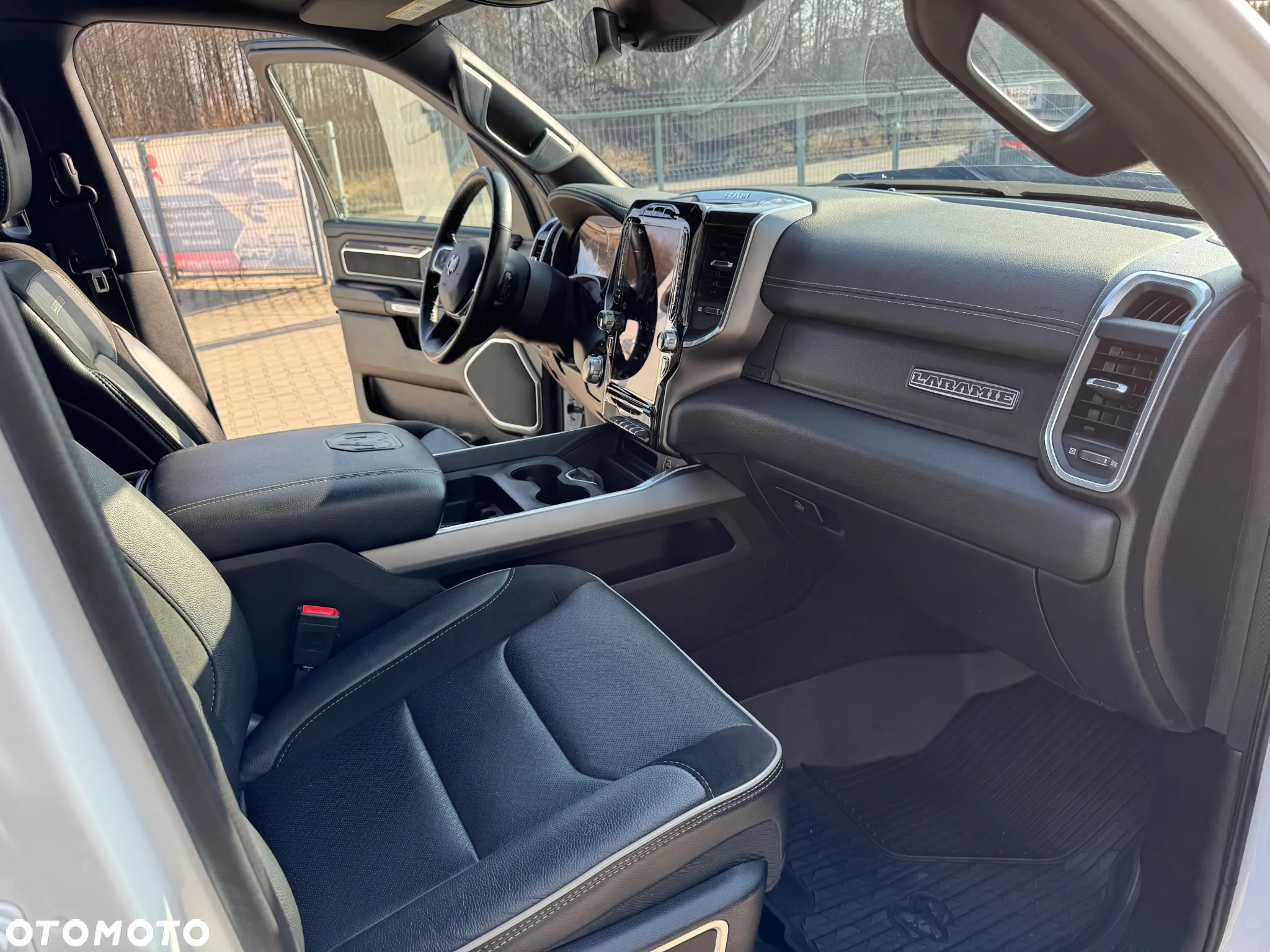 RAM 1500 Quad Cab Laramie - 22