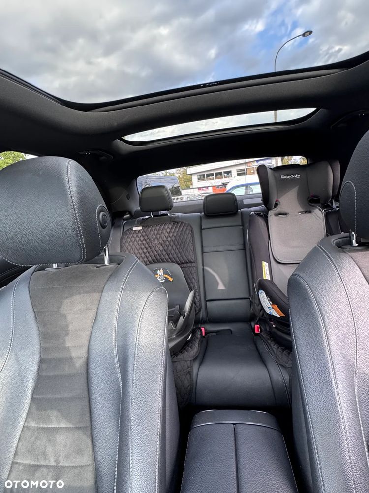 Mercedes-Benz Klasa E 220 d 4-Matic 9G-TRONIC - 13