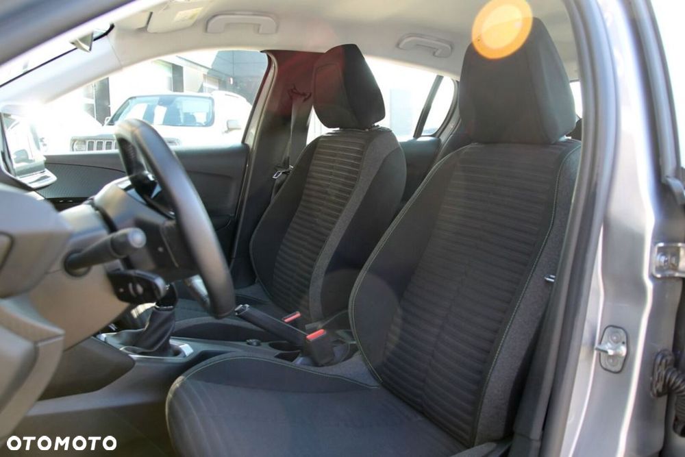 Peugeot 208 - 26