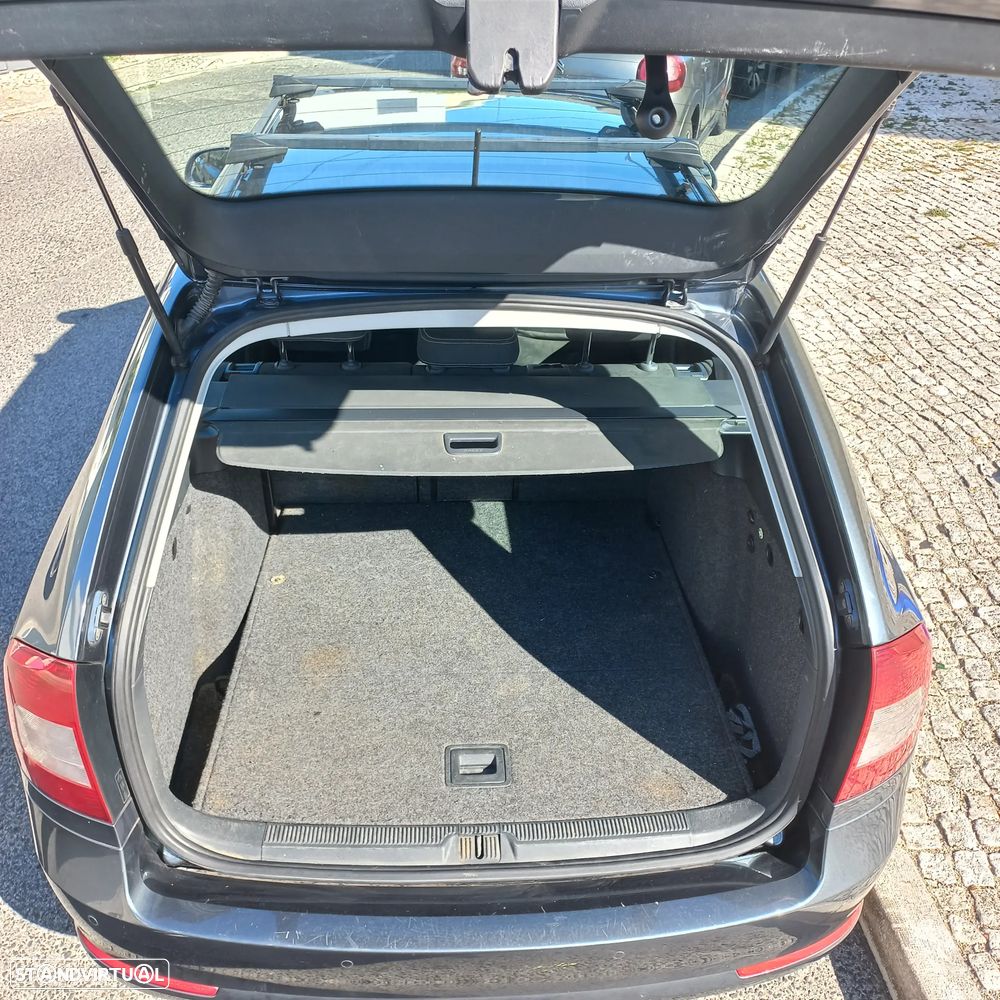 Skoda Octavia Break 1.6 TDi Ambiente - 8