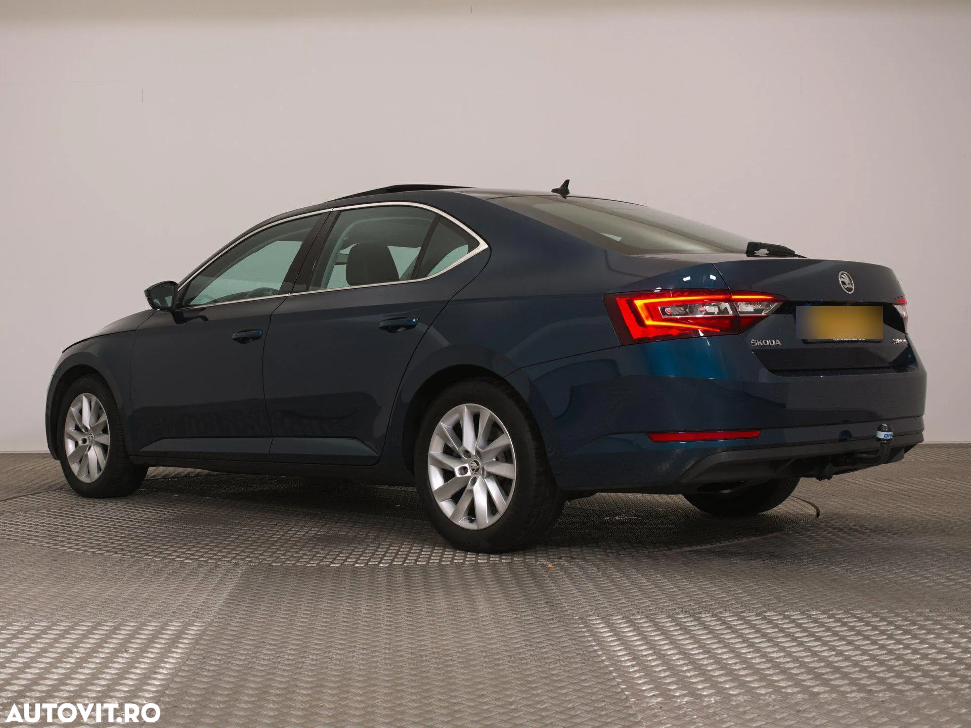 Skoda Superb 1.6 TDI DSG Style - 3
