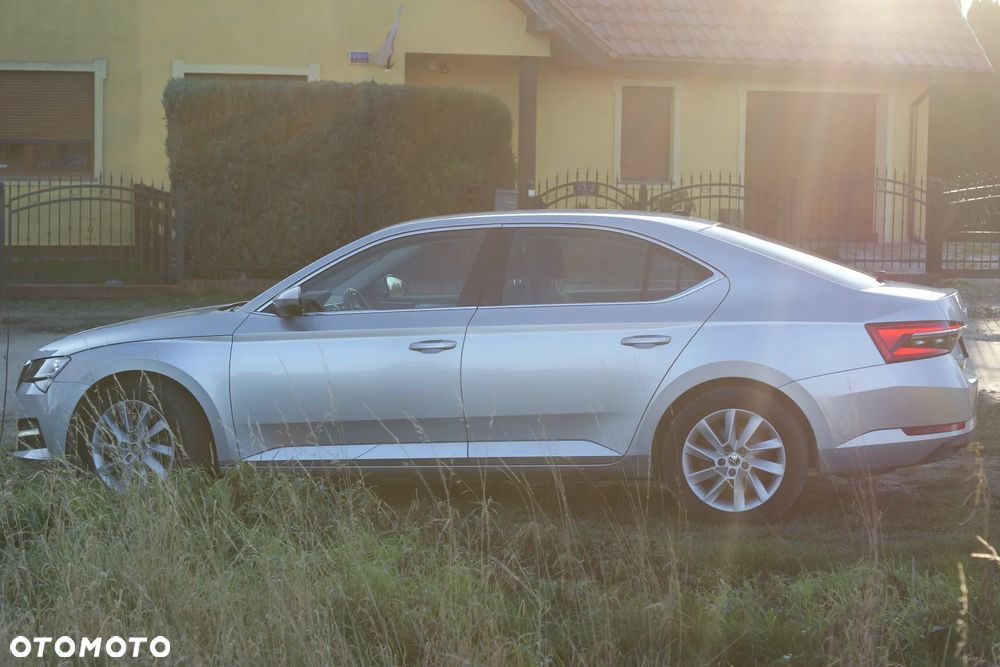 Skoda Superb 2.0 TDI Ambition DSG - 10