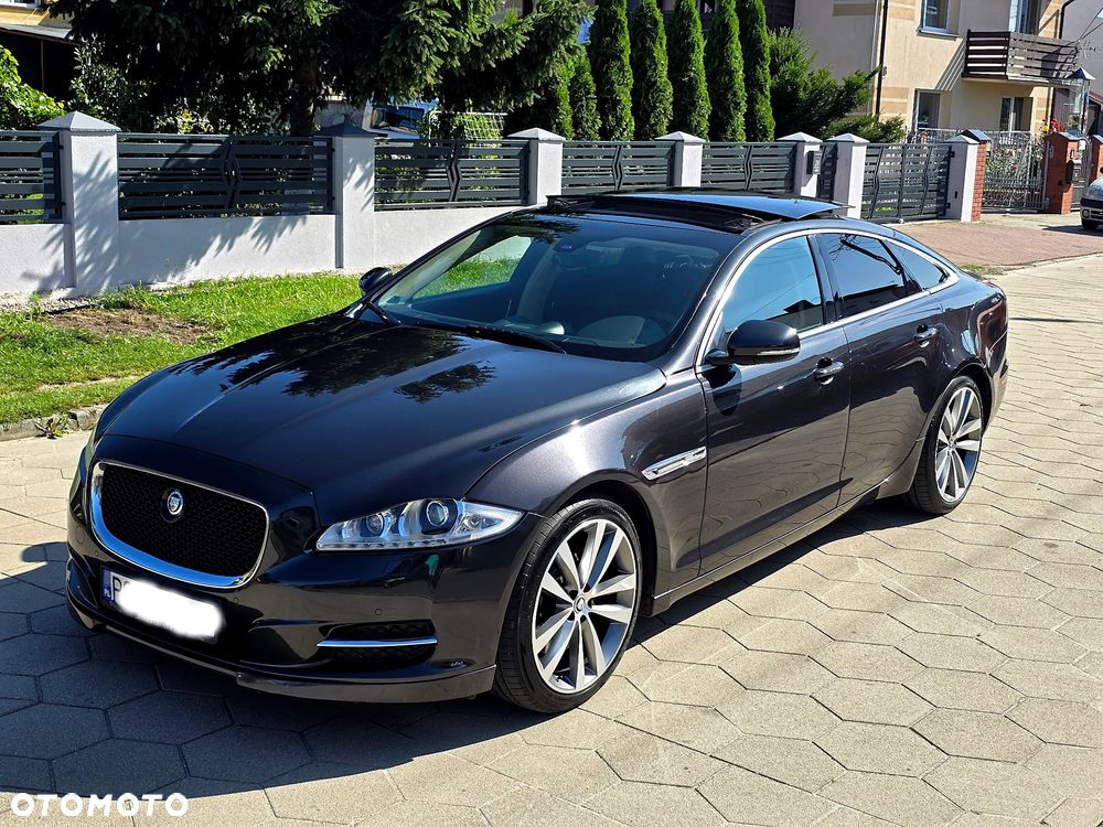 Jaguar XJ 3.0 D V6 Premium Luxury - 32