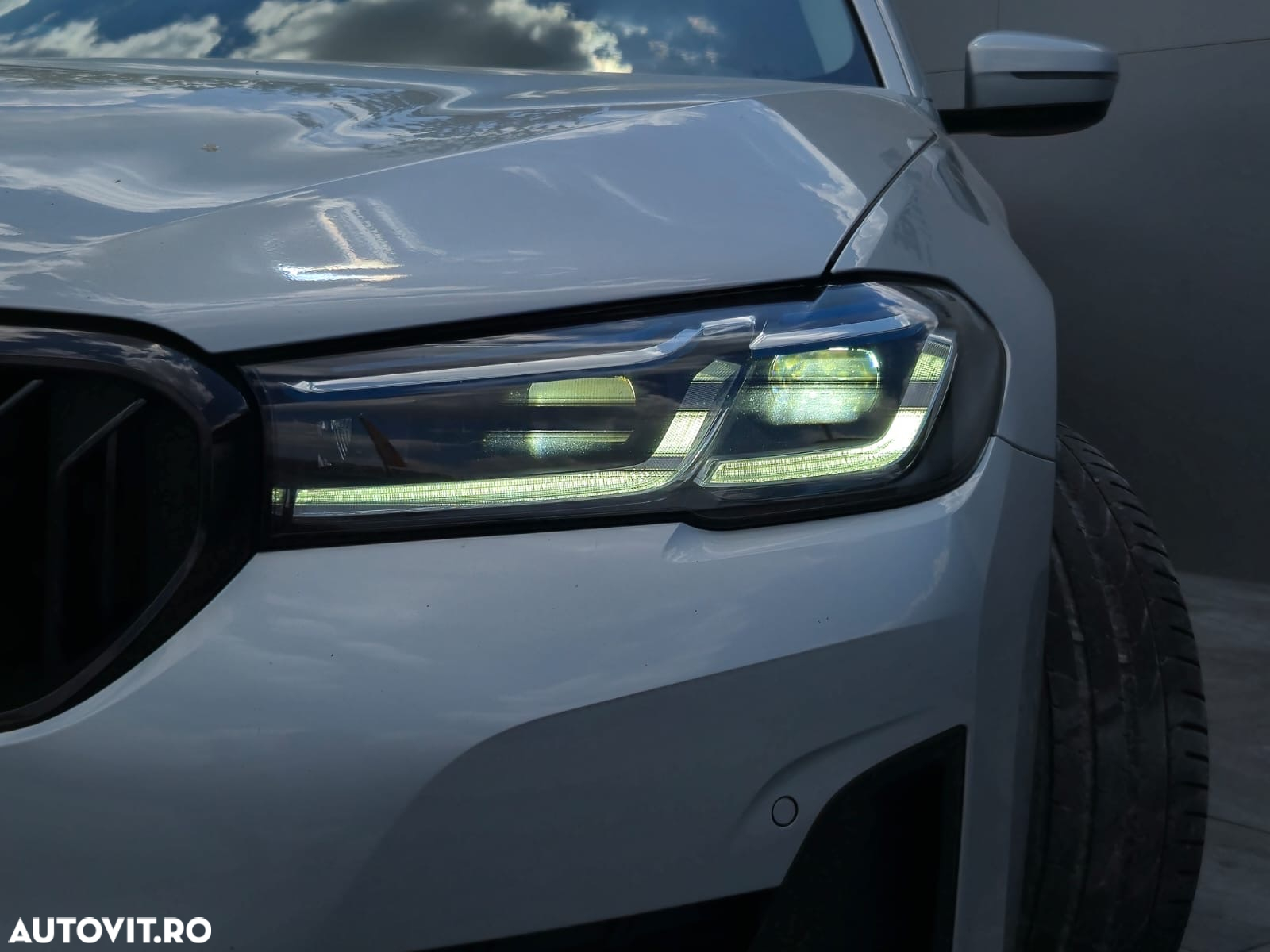 BMW Seria 5 520d Touring Aut. Luxury Line - 13