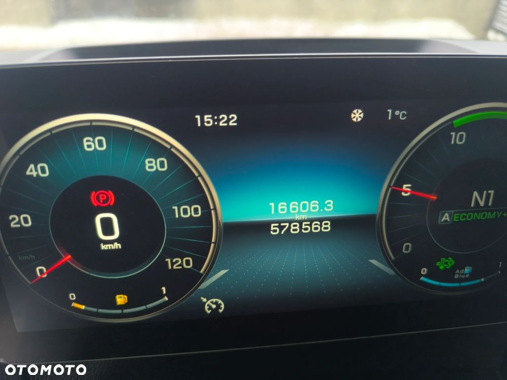 Mercedes-Benz ACTROS - 13