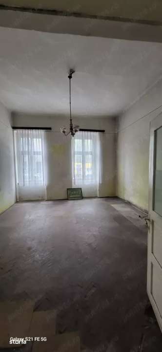 De vanzare apartament cu 2 camere, pretabil cabinete medicale/birouri — fotografia 1