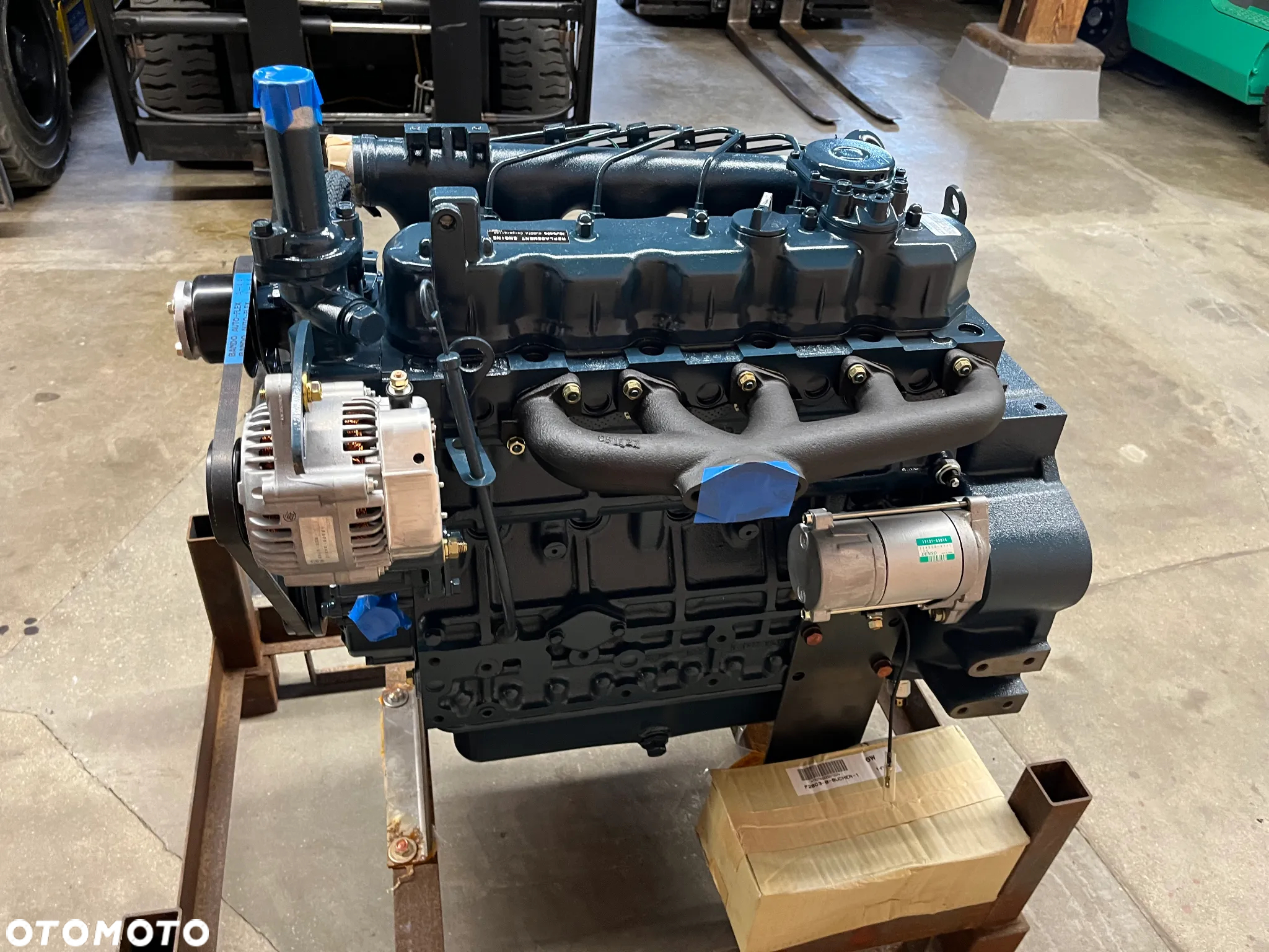 FV23% Silnik Kubota F2803 Nowy Kompletny - 5