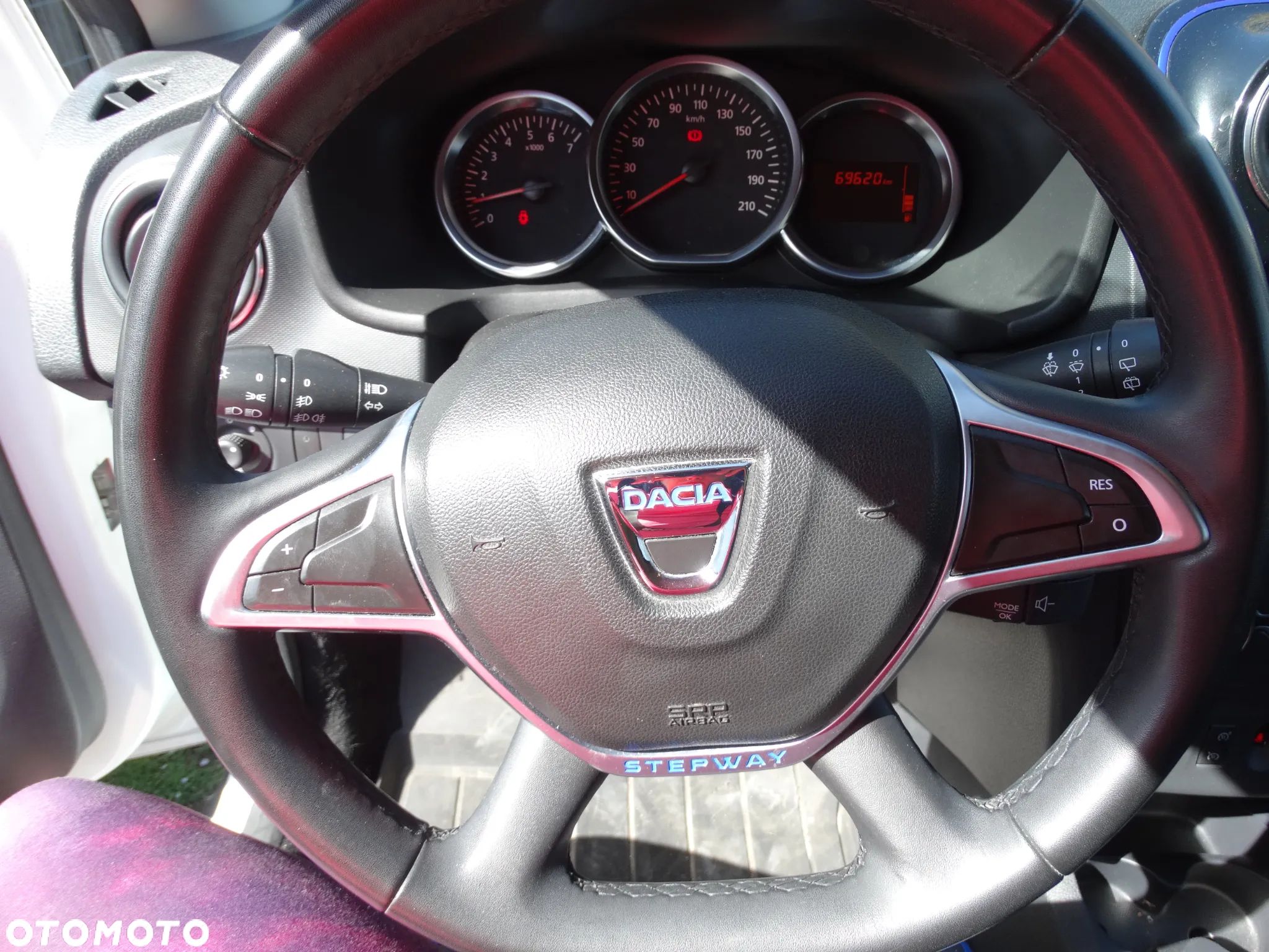 Dacia Sandero 1.0 TCe Laureate S&S - 19