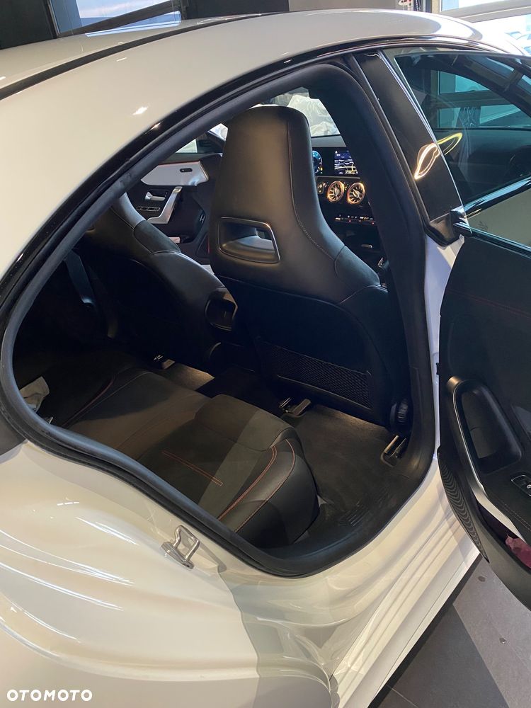 Mercedes-Benz CLA 180 7G-DCT AMG Line - 7