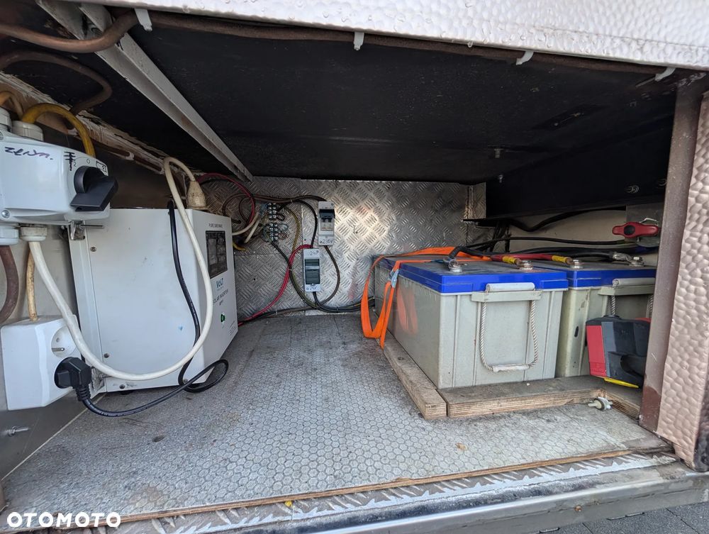 Mercedes-Benz VARIO 512D - 24