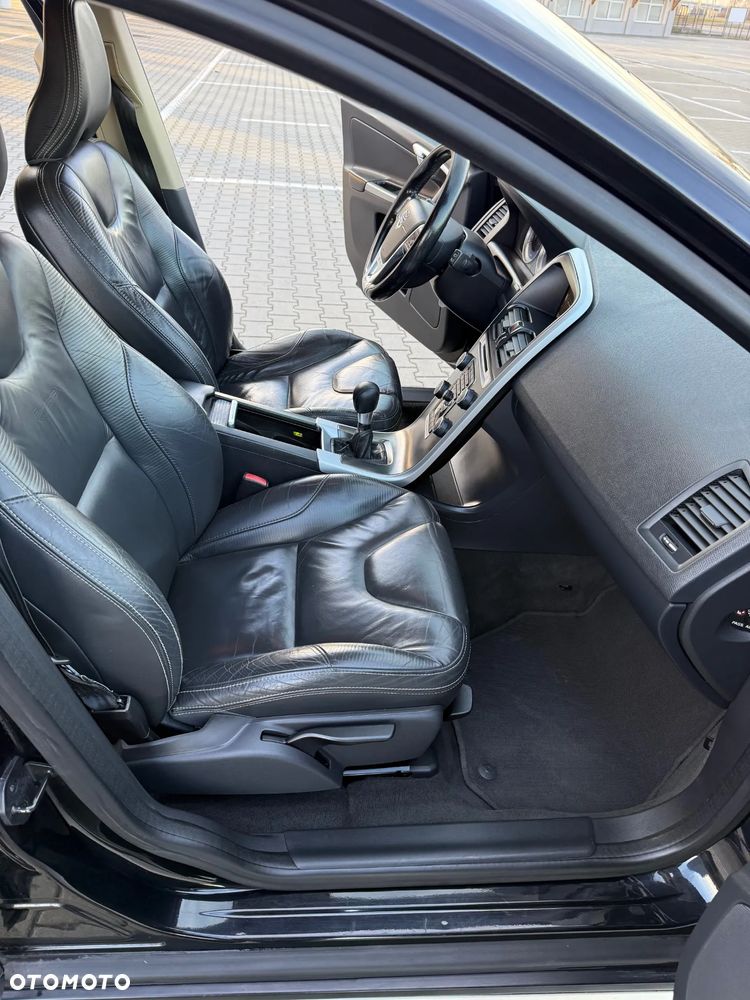 Volvo XC 60 D3 R-Design - 15