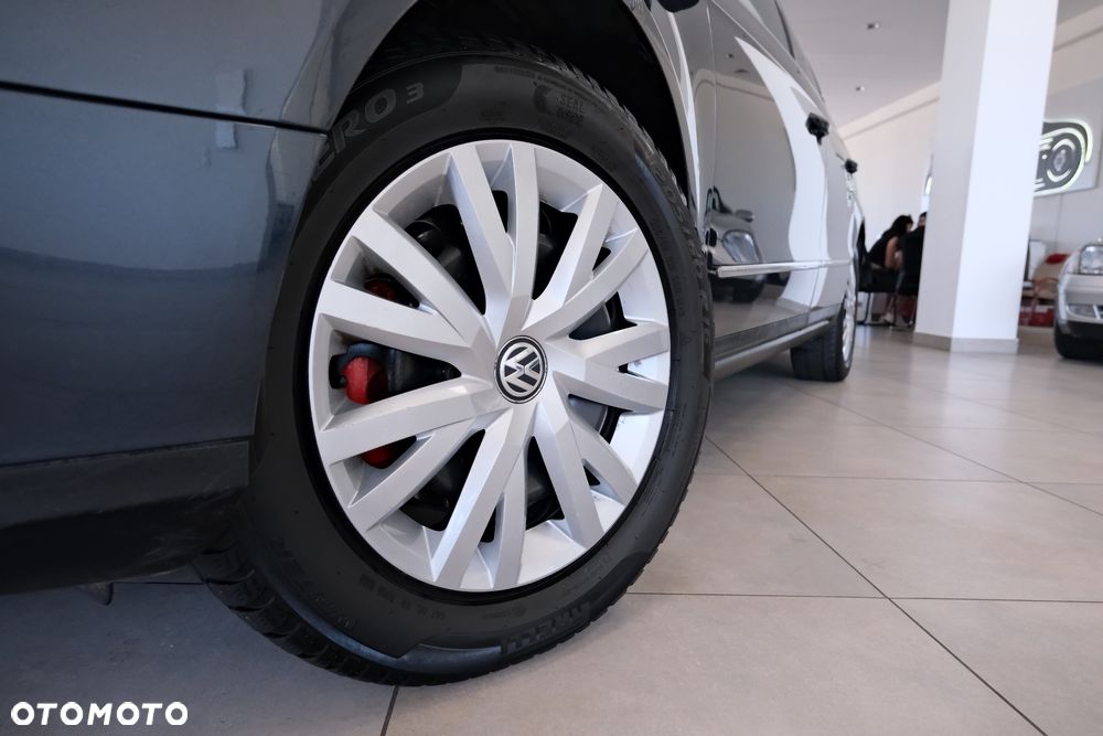 Volkswagen Passat - 14