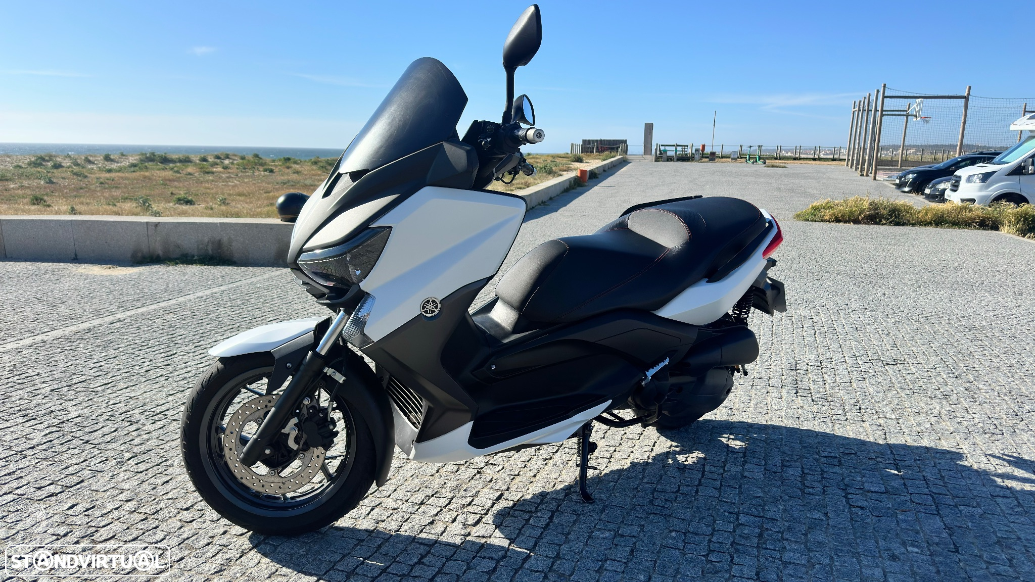 Yamaha X-Max - 3
