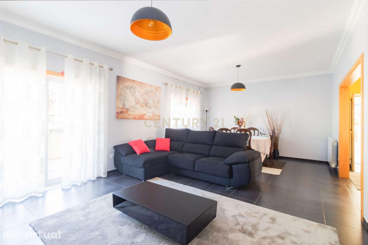 Moradia T4 Moderna | Piscina | Marinha Grande - Grande imagem: 5/28