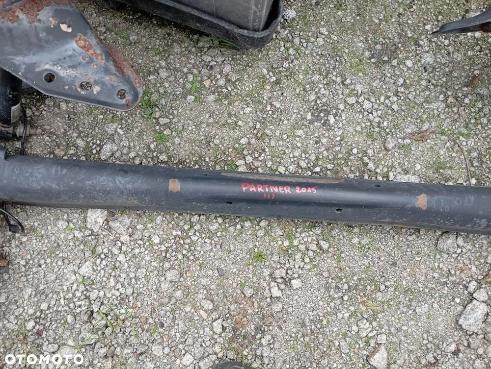 BELKA OŚ TYŁ PEUGEOT PARTNER III BERLINGO III - 2