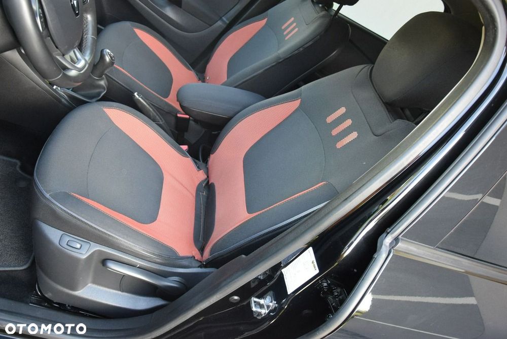 Renault Captur (ENERGY) TCe 90 INTENS - 32