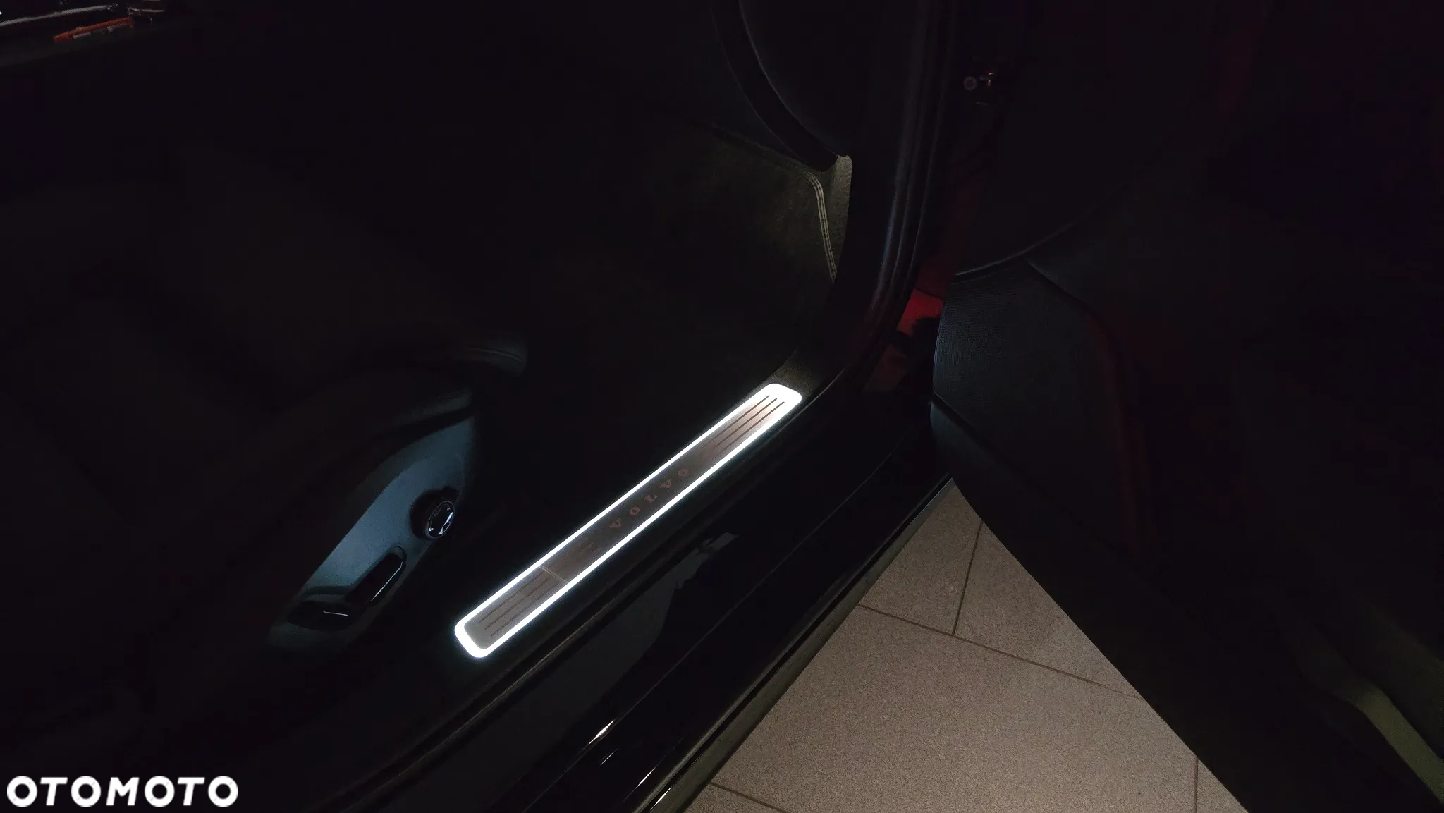 Volvo V90 B4 D Plus Dark - 36