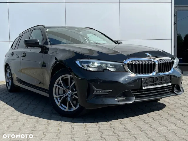 BMW Seria 3 330e xDrive M Sport sport - 5