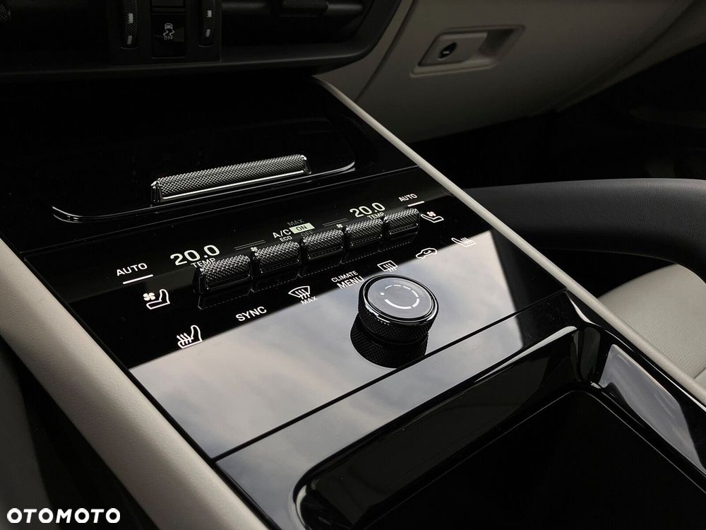 Porsche Cayenne - 39