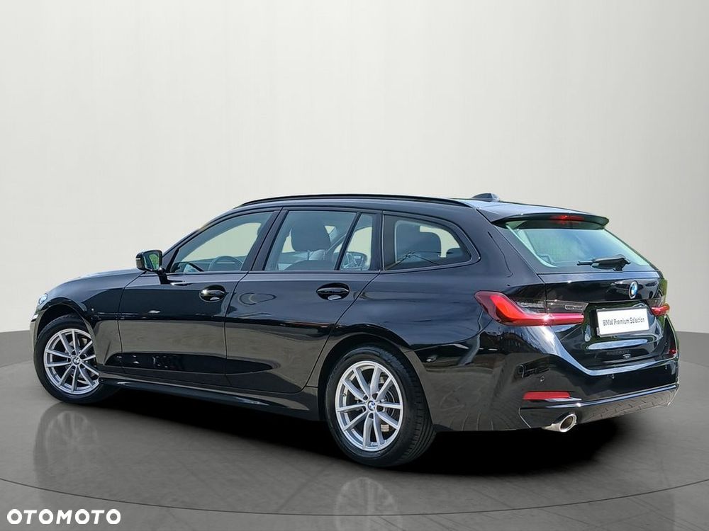 BMW Seria 3 318i - 4