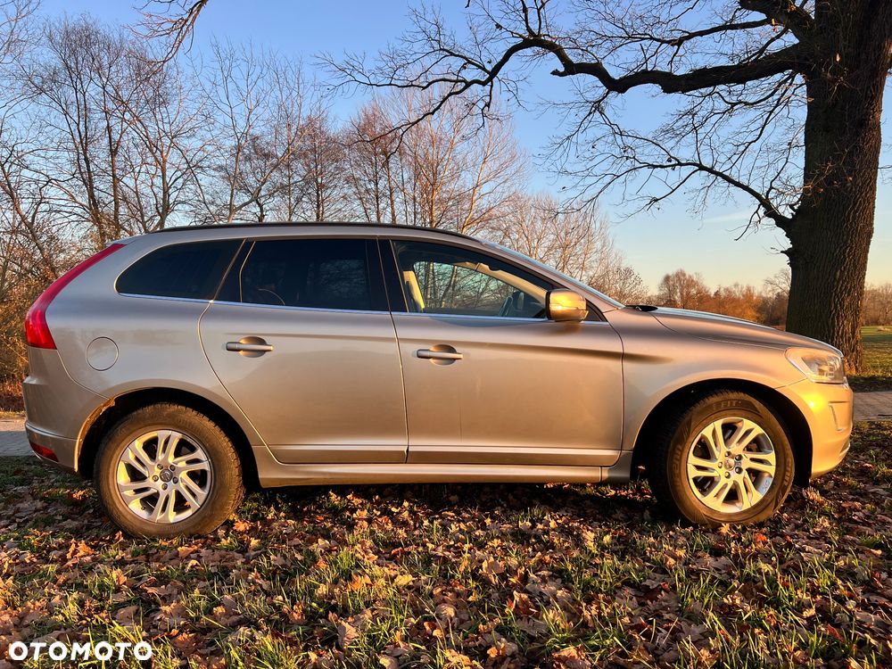 Volvo XC 60 D4 AWD Momentum - 5