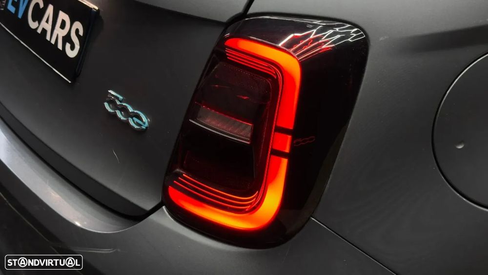 Fiat 500e La Prima - 11