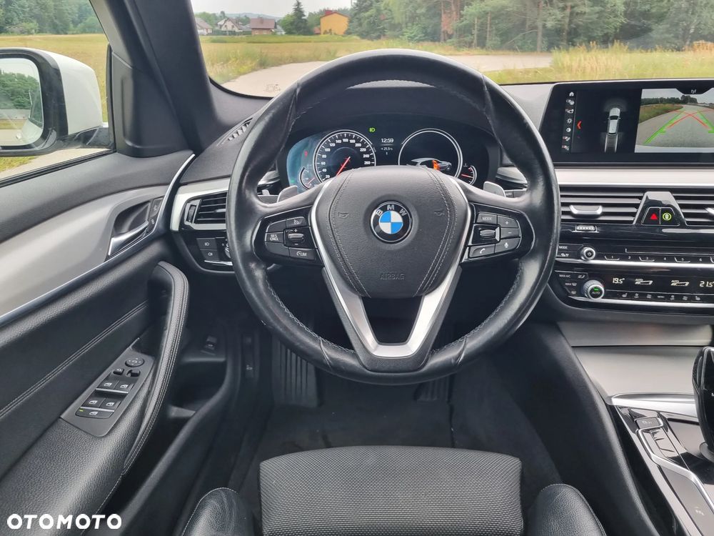 BMW Seria 5 525d Sport Line sport - 22